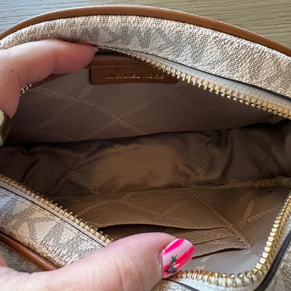 Michael Kors Cream and Brown Crossbody Bag - Picture 4 of 5